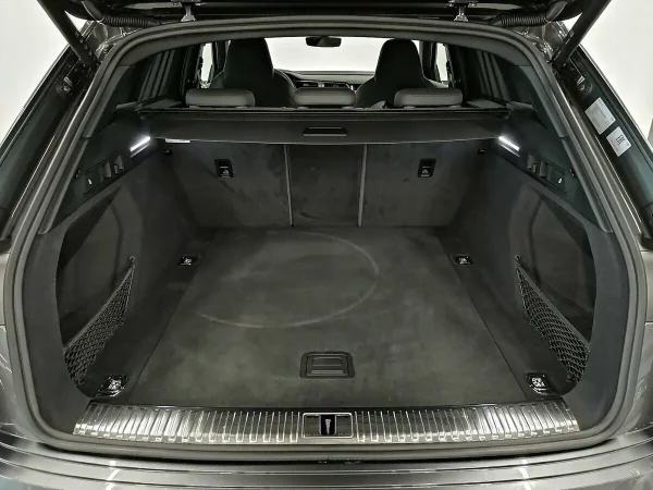Audi e-tron S фото №6