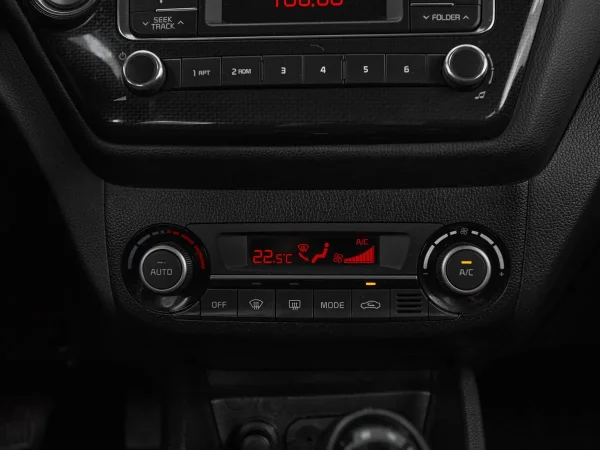 Kia Rio, III Рестайлинг фото №17