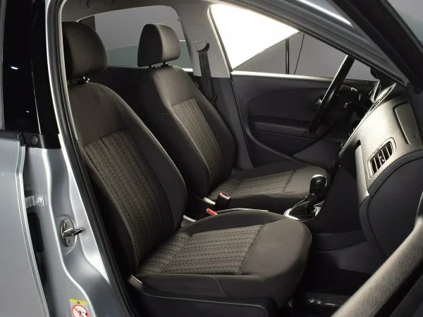 Volkswagen Polo, V Рестайлинг фото №7