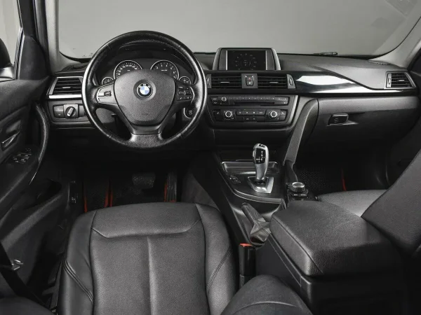 BMW 3 серии, VI (F3x) фото №6