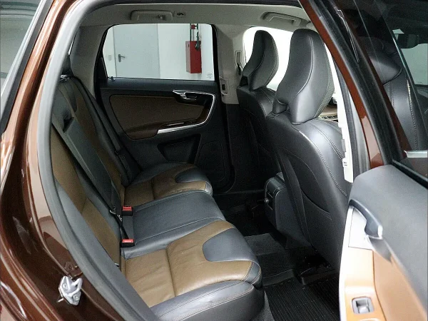 Volvo XC60, I Рестайлинг фото №14