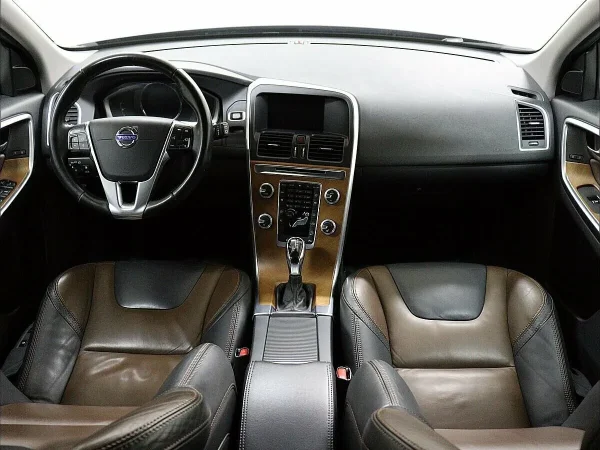 Volvo XC60, I Рестайлинг фото №7