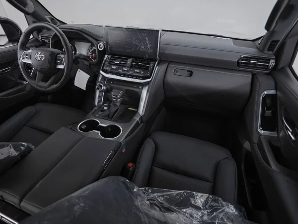 Toyota Land Cruiser, 300 Series фото №10