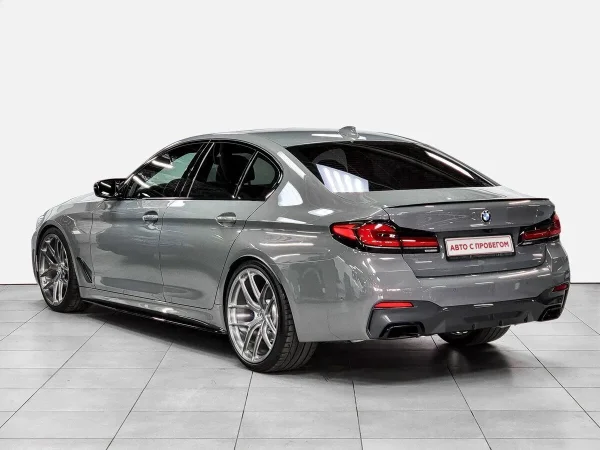 BMW 5 серии, VII (G30/G31/G38) Рестайлинг фото №3