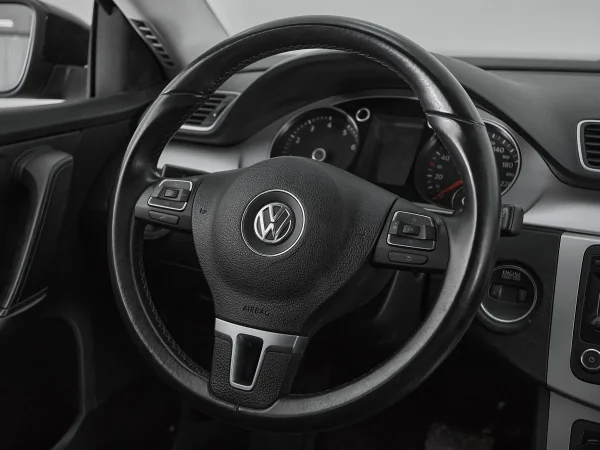 Volkswagen Passat, B7 фото №10