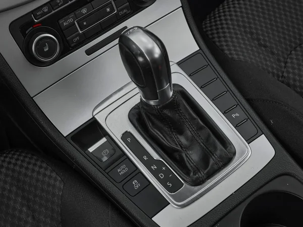 Volkswagen Passat, B7 фото №18