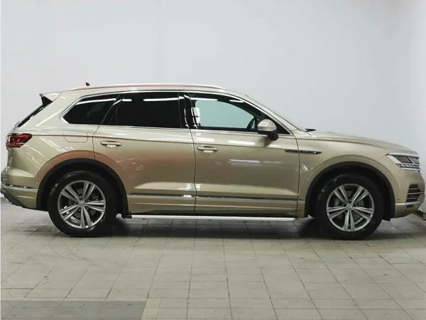 Volkswagen Touareg, III фото №3