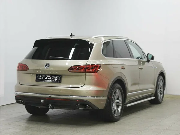 Volkswagen Touareg, III фото №4