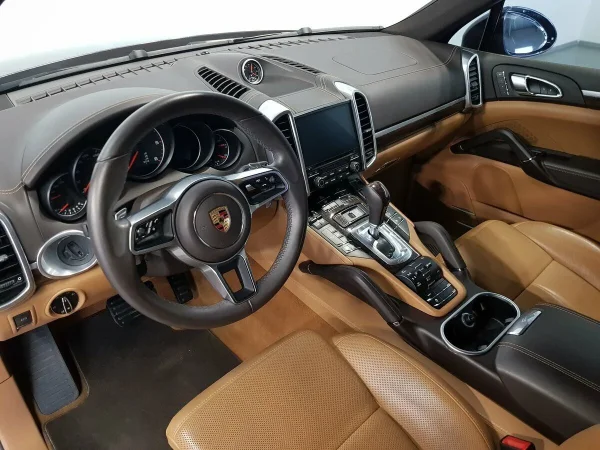 Porsche Cayenne, II Рестайлинг (958) фото №8