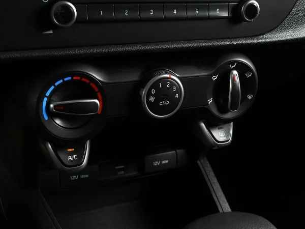 Kia Rio, IV Рестайлинг фото №8