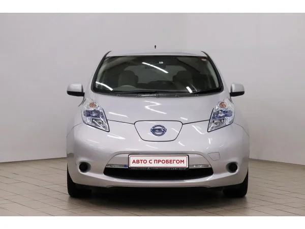 Nissan Leaf, I (ZE0/AZE0) фото №2