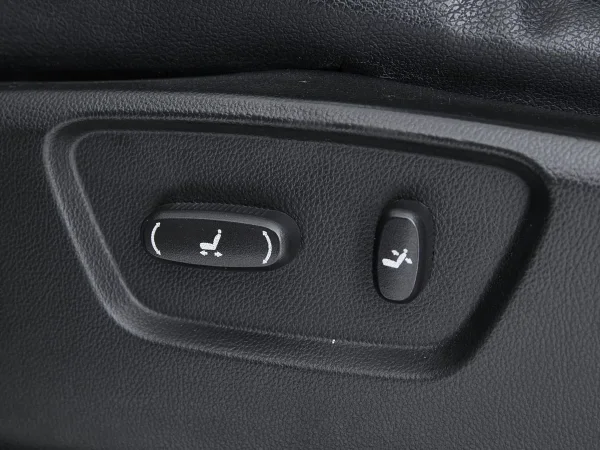 Chevrolet Captiva, I Рестайлинг фото №19