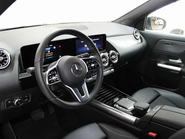 Mercedes-Benz GLA, II (H247) фото №11