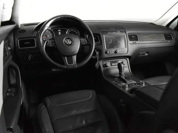 Volkswagen Touareg, II фото №6