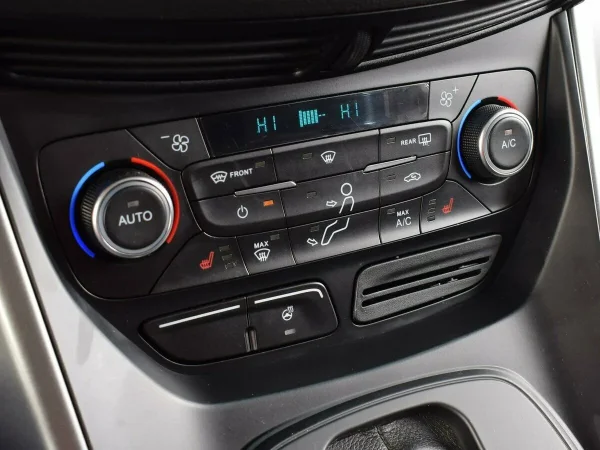 Ford Kuga, II Рестайлинг фото №8