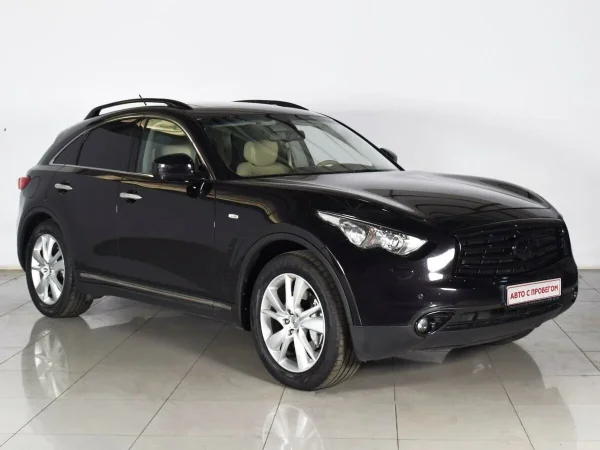 Infiniti QX70 фото №1