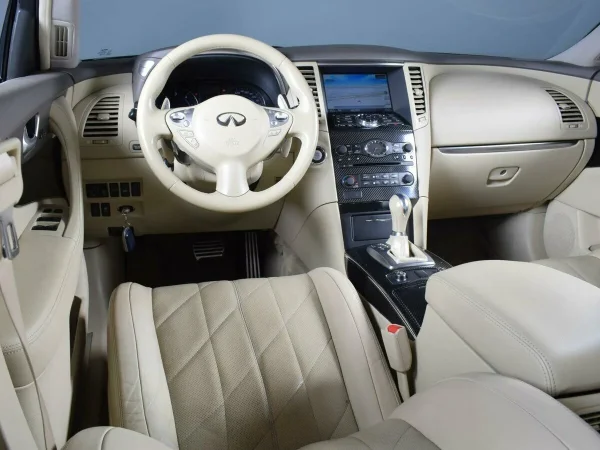 Infiniti QX70 фото №6