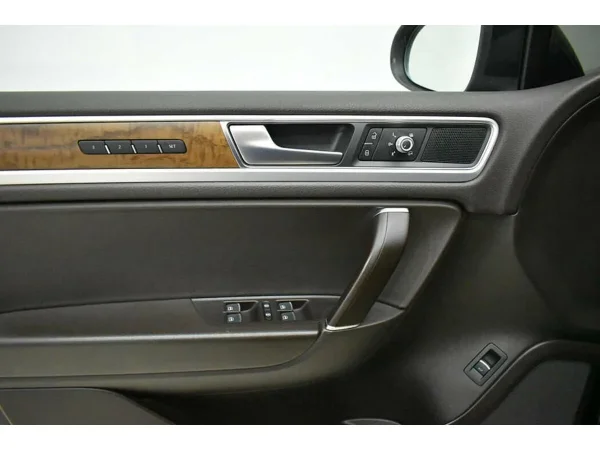 Volkswagen Touareg, II Рестайлинг фото №11