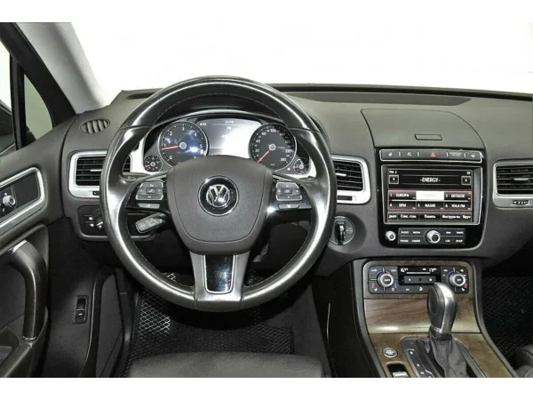 Volkswagen Touareg, II Рестайлинг фото №12