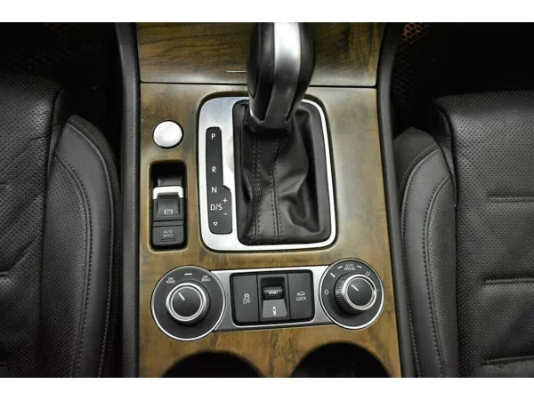 Volkswagen Touareg, II Рестайлинг фото №14