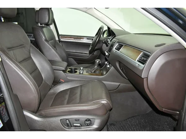 Volkswagen Touareg, II Рестайлинг фото №15