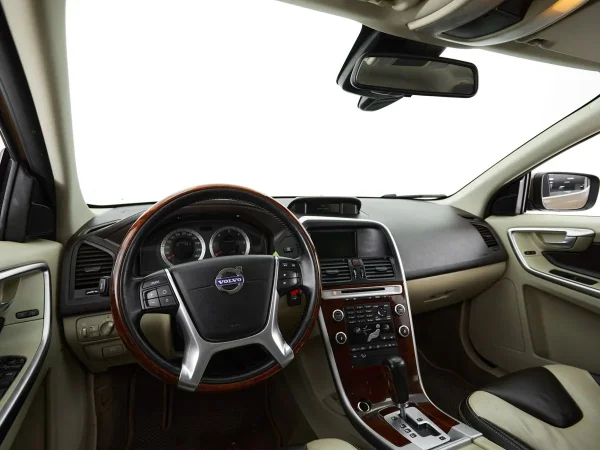 Volvo XC90, I Рестайлинг фото №10