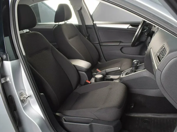 Volkswagen Jetta, VI Рестайлинг фото №6