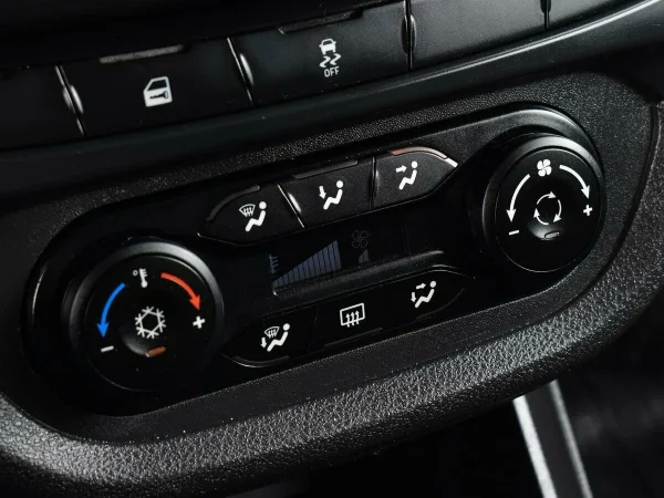 Lada (ВАЗ) Vesta, I фото №9