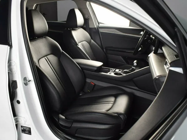 Kia K5, III фото №7