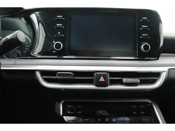 Kia K5, III фото №12