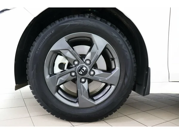 Kia K5, III фото №8