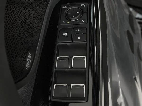Lexus LX, IV фото №14