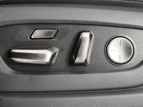 Lexus LX, IV фото №15