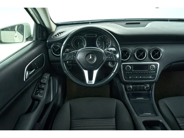 Mercedes-Benz A-Класс, III (W176) фото №10
