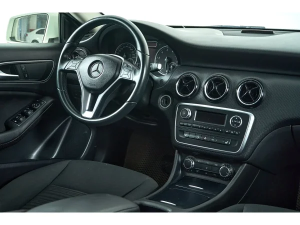 Mercedes-Benz A-Класс, III (W176) фото №11
