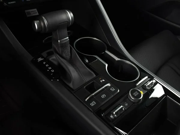 Kia K5, III фото №8