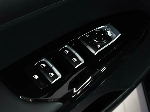 Kia K5, III фото №9