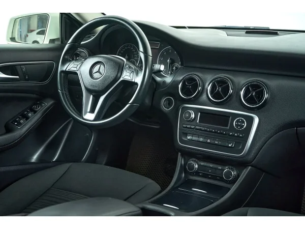 Mercedes-Benz A-Класс, III (W176) фото №11