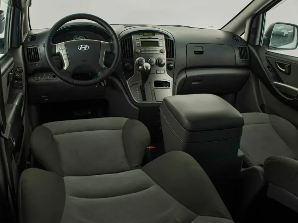 Hyundai H-1, II фото №7