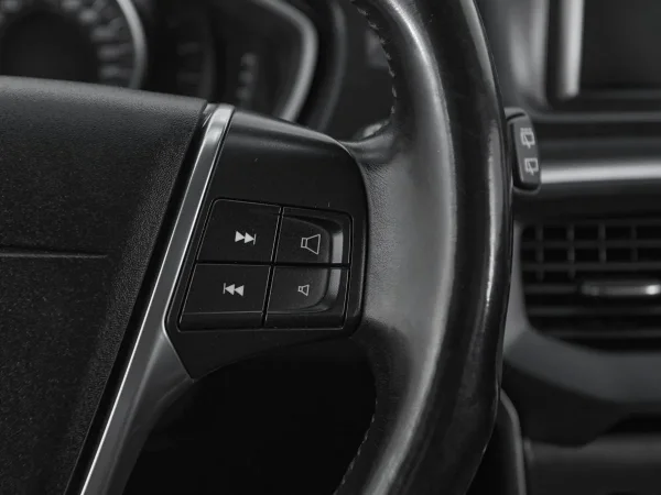 Volvo V40, II фото №12