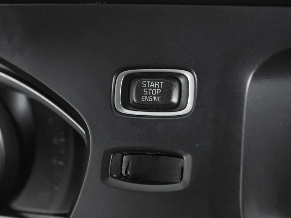 Volvo V40, II фото №16