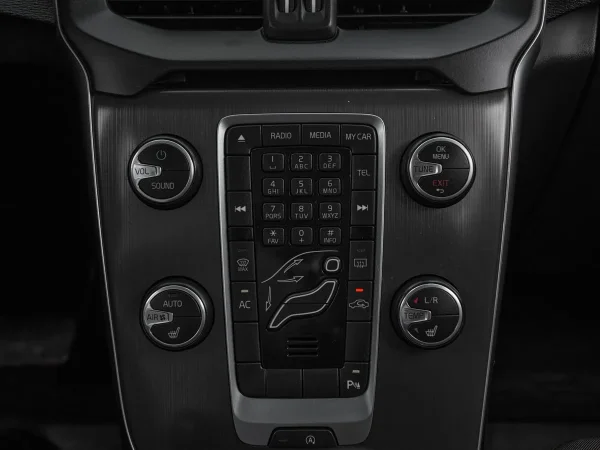Volvo V40, II фото №17