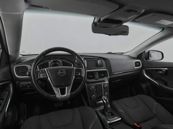 Volvo V40, II фото №7
