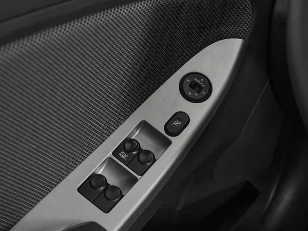 Hyundai Solaris, I фото №13