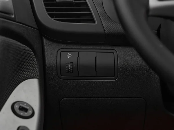 Hyundai Solaris, I фото №14