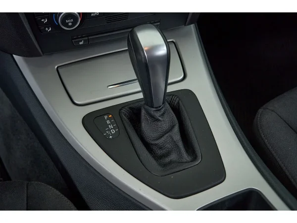 BMW 3 серии, V (E90/E91/E92/E93) Рестайлинг фото №14