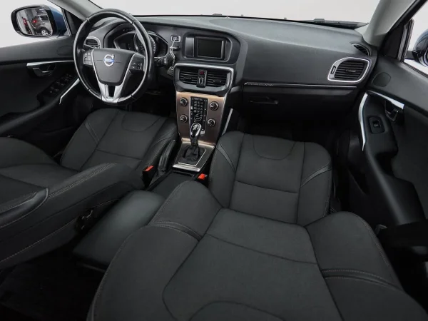 Volvo V40, II фото №9