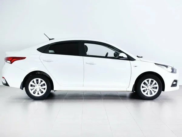 Hyundai Solaris, II фото №4