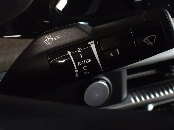 Kia K5, III фото №11