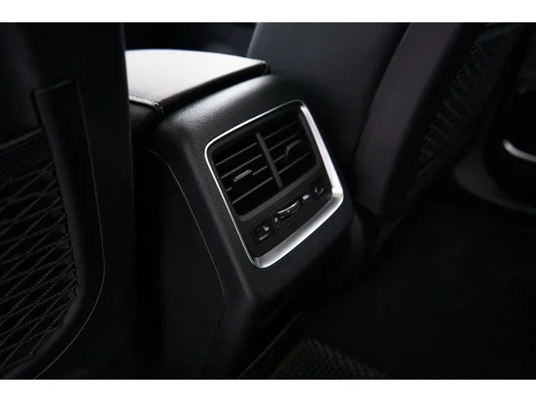 Geely Atlas Pro фото №10